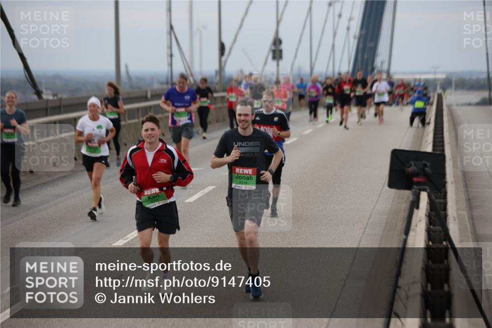 03.10.2025 - Köhlbrandbrückenlauf Jannik Wohlers http://msf.ph/oto/9147405 03.10.2025 15:50:44 Position 1 9316 meine-sportfotos.de