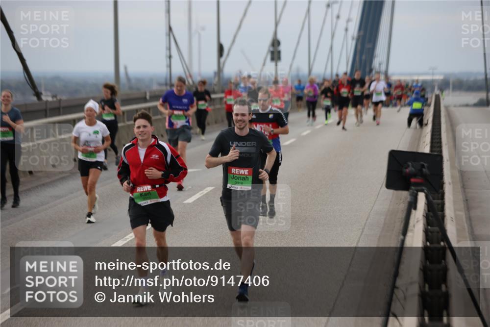 03.10.2025 - Köhlbrandbrückenlauf Jannik Wohlers http://msf.ph/oto/9147406 03.10.2025 15:50:44 Position 1 9316 meine-sportfotos.de