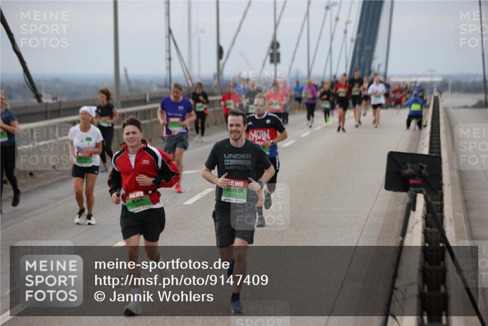 03.10.2025 - Köhlbrandbrückenlauf Jannik Wohlers http://msf.ph/oto/9147409 03.10.2025 15:50:44 Position 1 9316, 9315 meine-sportfotos.de