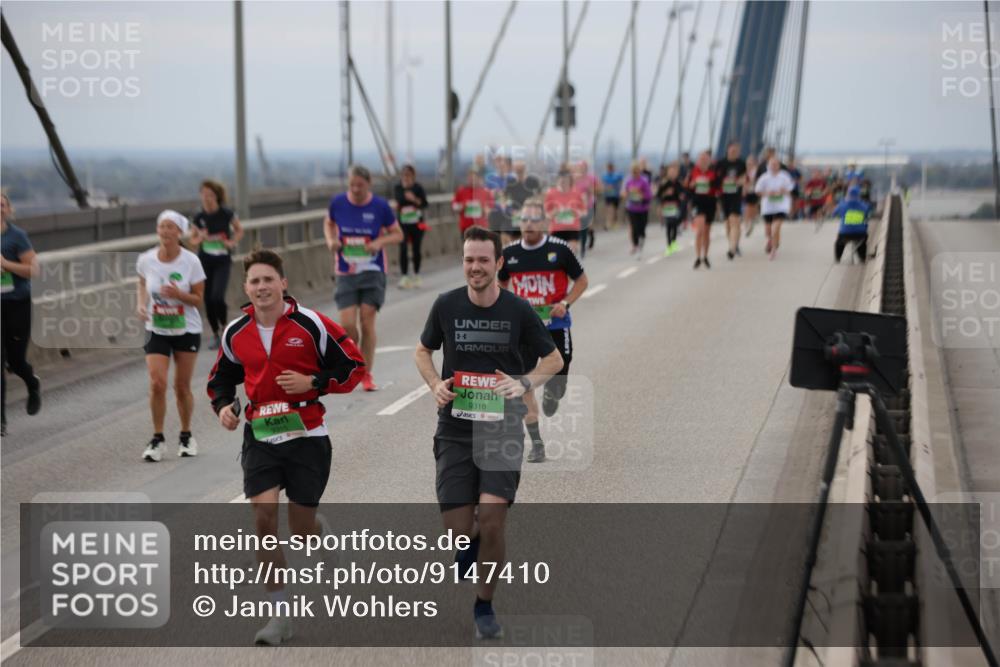 03.10.2025 - Köhlbrandbrückenlauf Jannik Wohlers http://msf.ph/oto/9147410 03.10.2025 15:50:44 Position 1 9315, 9316 meine-sportfotos.de