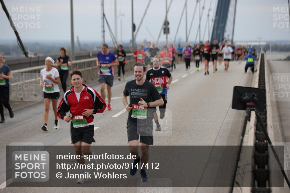 03.10.2025 - Köhlbrandbrückenlauf Jannik Wohlers http://msf.ph/oto/9147412 03.10.2025 15:50:44 Position 1 9316 meine-sportfotos.de