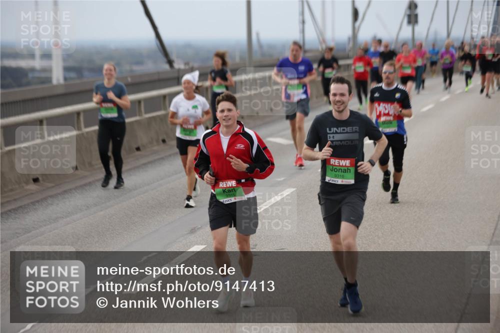 03.10.2025 - Köhlbrandbrückenlauf Jannik Wohlers http://msf.ph/oto/9147413 03.10.2025 15:50:45 Position 1 9315, 9316 meine-sportfotos.de