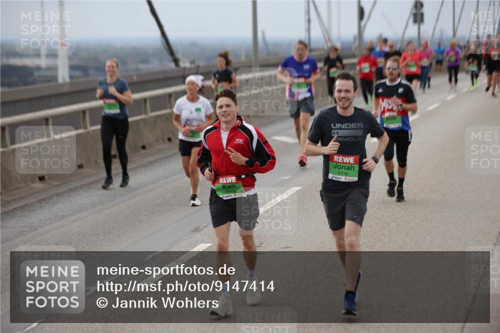 03.10.2025 - Köhlbrandbrückenlauf Jannik Wohlers http://msf.ph/oto/9147414 03.10.2025 15:50:45 Position 1 9315, 9316 meine-sportfotos.de