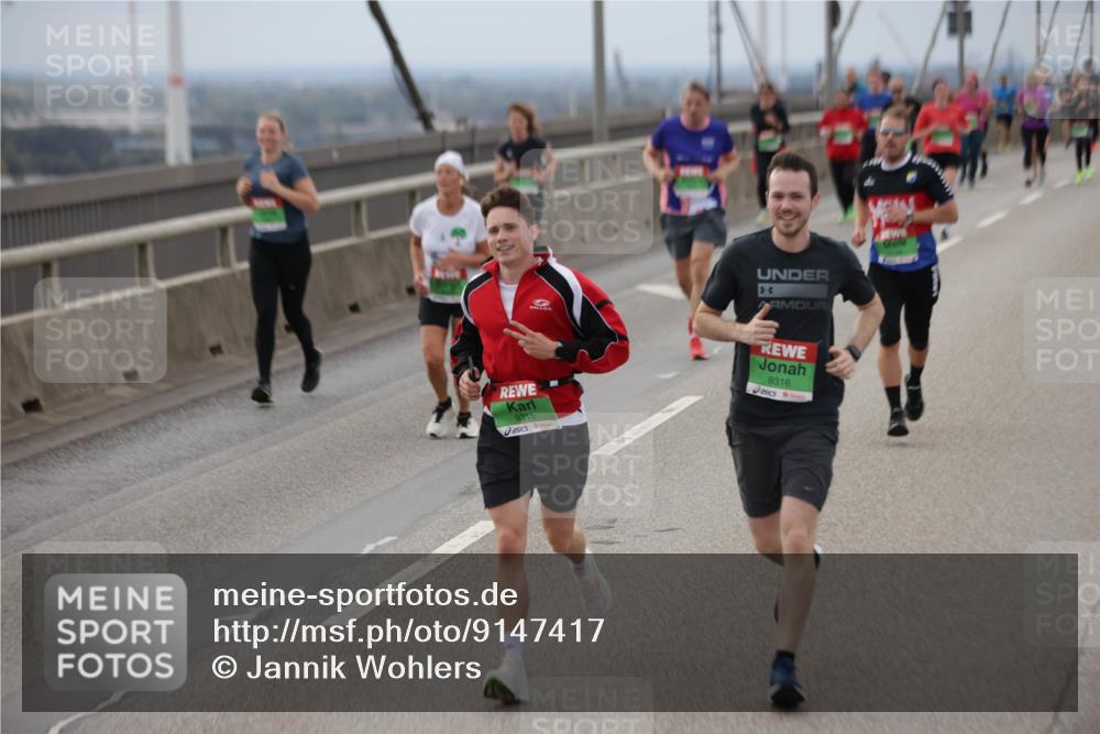03.10.2025 - Köhlbrandbrückenlauf Jannik Wohlers http://msf.ph/oto/9147417 03.10.2025 15:50:45 Position 1 9315, 9316 meine-sportfotos.de