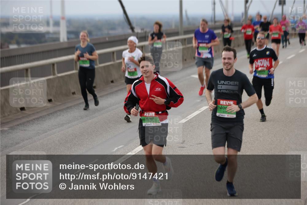 03.10.2025 - Köhlbrandbrückenlauf Jannik Wohlers http://msf.ph/oto/9147421 03.10.2025 15:50:45 Position 1 9315, 931 meine-sportfotos.de