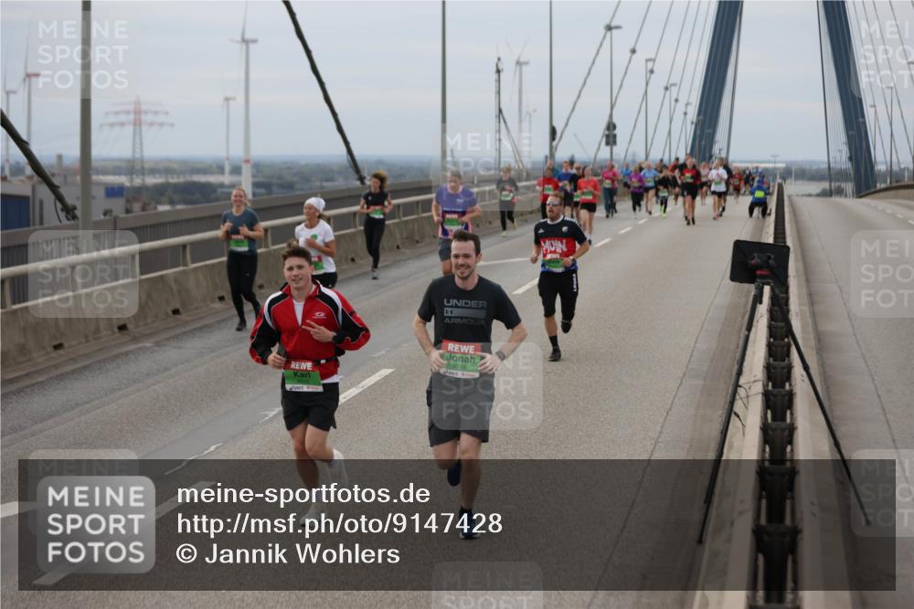 03.10.2025 - Köhlbrandbrückenlauf Jannik Wohlers http://msf.ph/oto/9147428 03.10.2025 15:50:46 Position 1 9316 meine-sportfotos.de