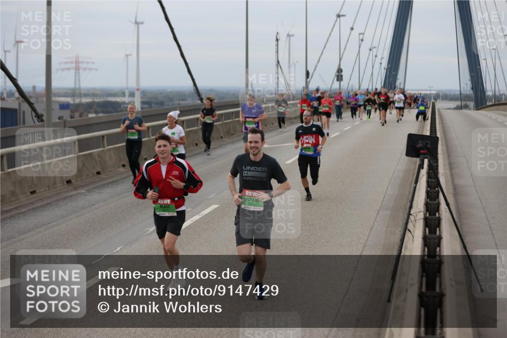 03.10.2025 - Köhlbrandbrückenlauf Jannik Wohlers http://msf.ph/oto/9147429 03.10.2025 15:50:46 Position 1 9316 meine-sportfotos.de