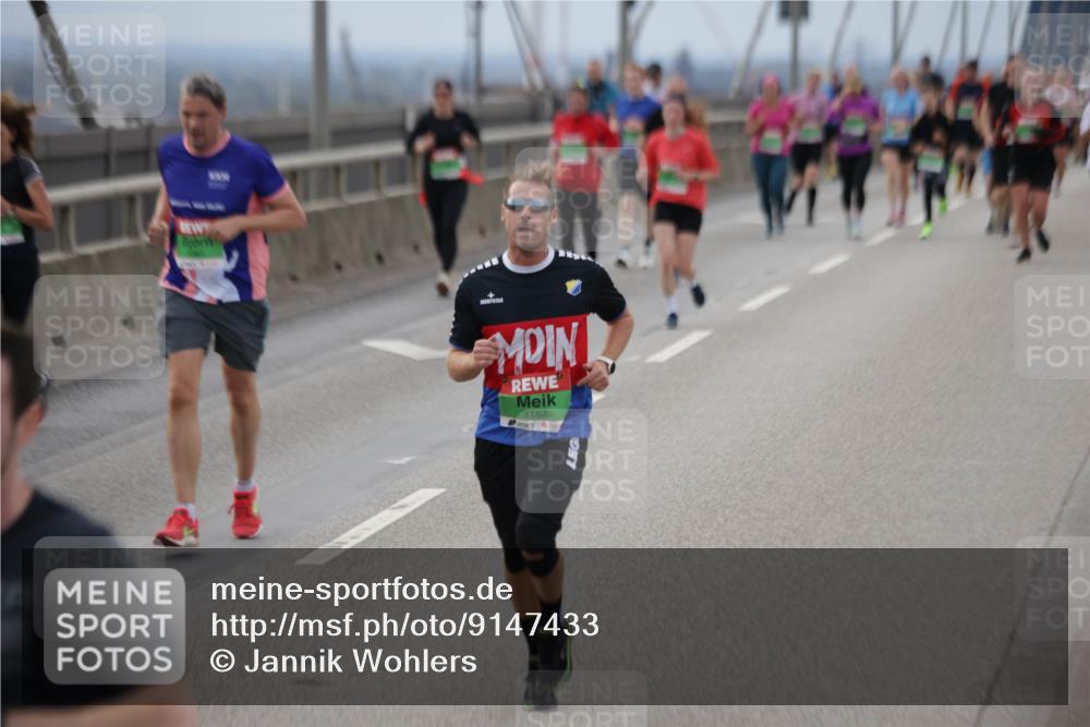 03.10.2025 - Köhlbrandbrückenlauf Jannik Wohlers http://msf.ph/oto/9147433 03.10.2025 15:50:47 Position 1 7157 meine-sportfotos.de