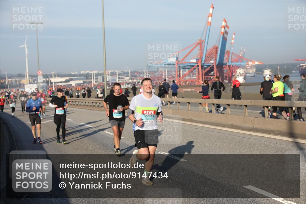 03.10.2025 - Köhlbrandbrückenlauf Yannick Fuchs http://msf.ph/oto/9147434 03.10.2025 08:38:29 Position 2 1226 meine-sportfotos.de