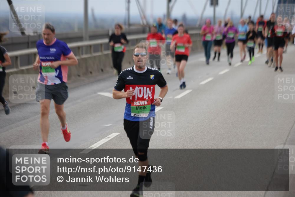 03.10.2025 - Köhlbrandbrückenlauf Jannik Wohlers http://msf.ph/oto/9147436 03.10.2025 15:50:47 Position 1 7157 meine-sportfotos.de
