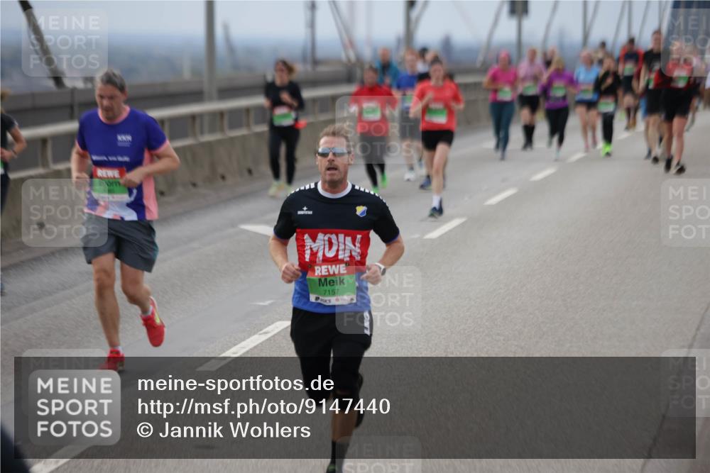 03.10.2025 - Köhlbrandbrückenlauf Jannik Wohlers http://msf.ph/oto/9147440 03.10.2025 15:50:47 Position 1 7157 meine-sportfotos.de