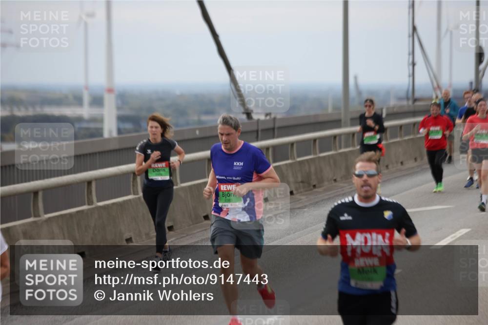 03.10.2025 - Köhlbrandbrückenlauf Jannik Wohlers http://msf.ph/oto/9147443 03.10.2025 15:50:48 Position 1 9383 meine-sportfotos.de