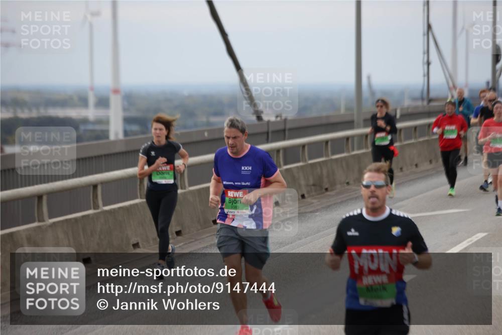 03.10.2025 - Köhlbrandbrückenlauf Jannik Wohlers http://msf.ph/oto/9147444 03.10.2025 15:50:48 Position 1 9383 meine-sportfotos.de