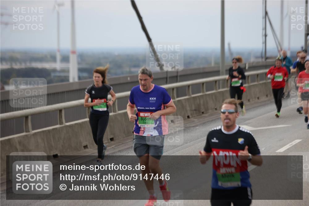 03.10.2025 - Köhlbrandbrückenlauf Jannik Wohlers http://msf.ph/oto/9147446 03.10.2025 15:50:48 Position 1 9383 meine-sportfotos.de
