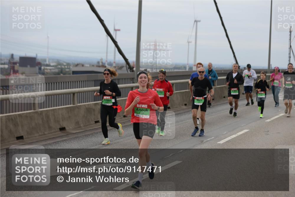 03.10.2025 - Köhlbrandbrückenlauf Jannik Wohlers http://msf.ph/oto/9147471 03.10.2025 15:50:56 Position 1 9116 meine-sportfotos.de