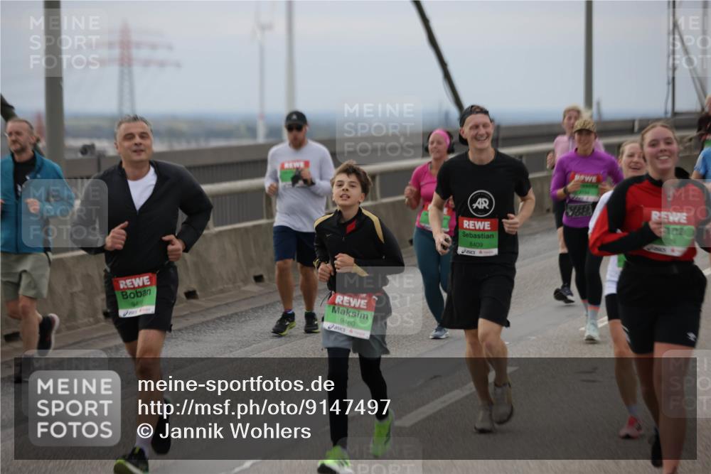 03.10.2025 - Köhlbrandbrückenlauf Jannik Wohlers http://msf.ph/oto/9147497 03.10.2025 15:50:59 Position 1 9460, 8409 meine-sportfotos.de