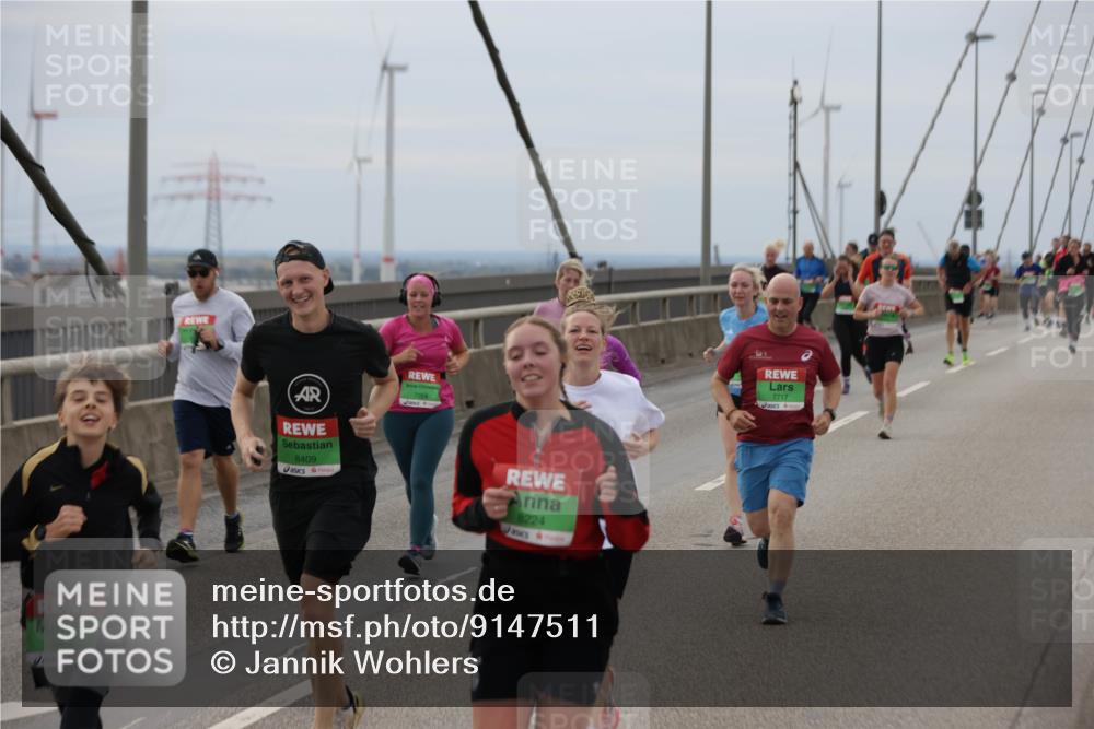 03.10.2025 - Köhlbrandbrückenlauf Jannik Wohlers http://msf.ph/oto/9147511 03.10.2025 15:51:01 Position 1 9460, 8409, 8224, 7717 meine-sportfotos.de