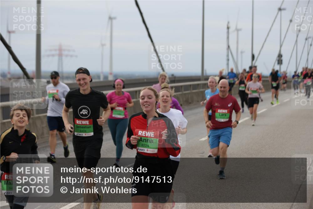 03.10.2025 - Köhlbrandbrückenlauf Jannik Wohlers http://msf.ph/oto/9147513 03.10.2025 15:51:01 Position 1 9460, 8409, 8224 meine-sportfotos.de