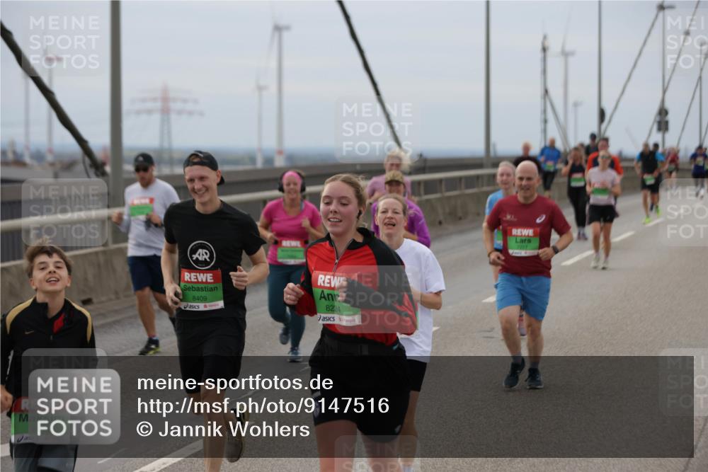 03.10.2025 - Köhlbrandbrückenlauf Jannik Wohlers http://msf.ph/oto/9147516 03.10.2025 15:51:01 Position 1 9460, 8409, 8224, 7717 meine-sportfotos.de
