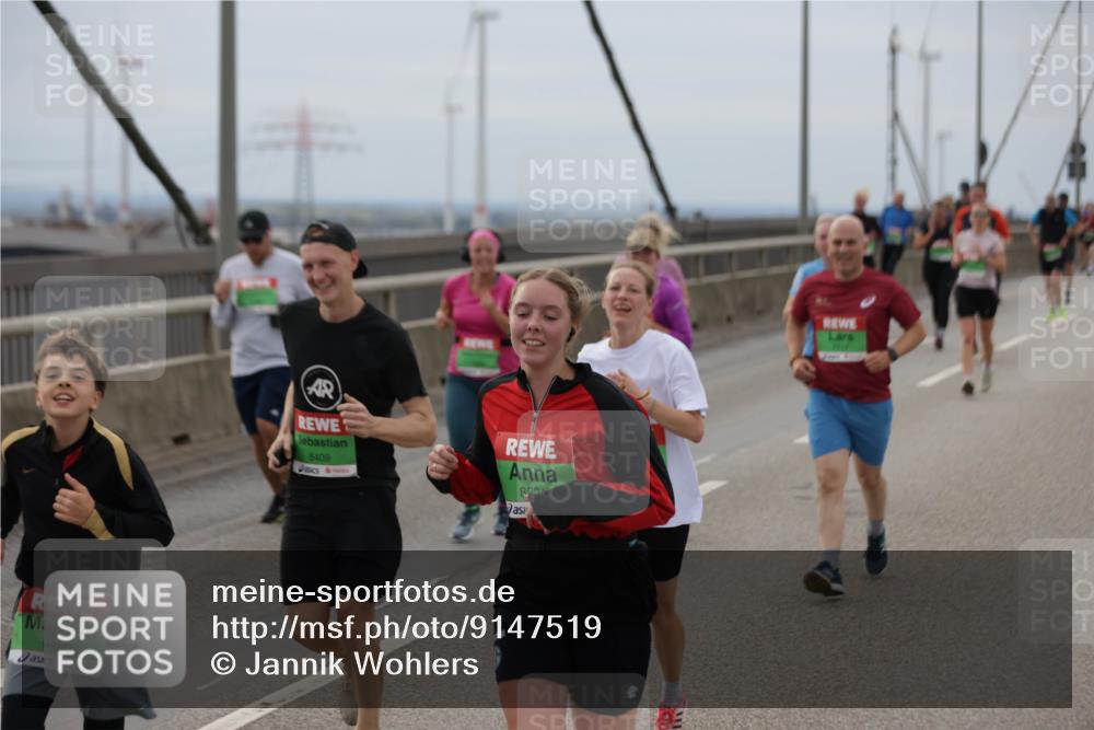 03.10.2025 - Köhlbrandbrückenlauf Jannik Wohlers http://msf.ph/oto/9147519 03.10.2025 15:51:01 Position 1 9460, 8409, 822 meine-sportfotos.de