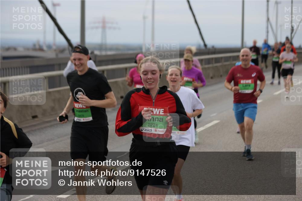 03.10.2025 - Köhlbrandbrückenlauf Jannik Wohlers http://msf.ph/oto/9147526 03.10.2025 15:51:01 Position 1 6409, 8224, 184 meine-sportfotos.de