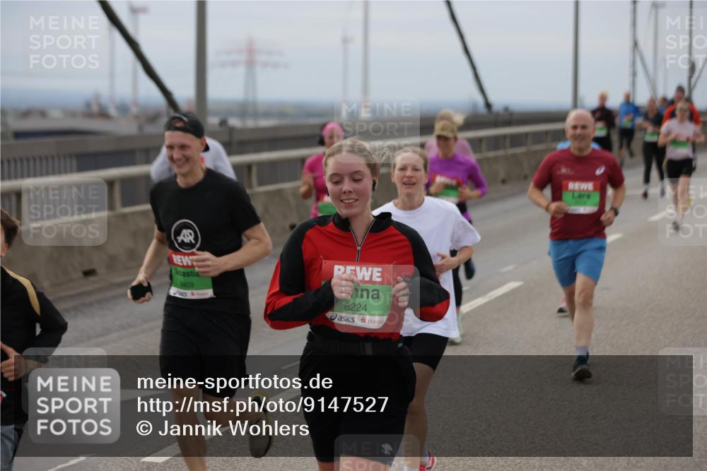 03.10.2025 - Köhlbrandbrückenlauf Jannik Wohlers http://msf.ph/oto/9147527 03.10.2025 15:51:02 Position 1 6409, 8224 meine-sportfotos.de