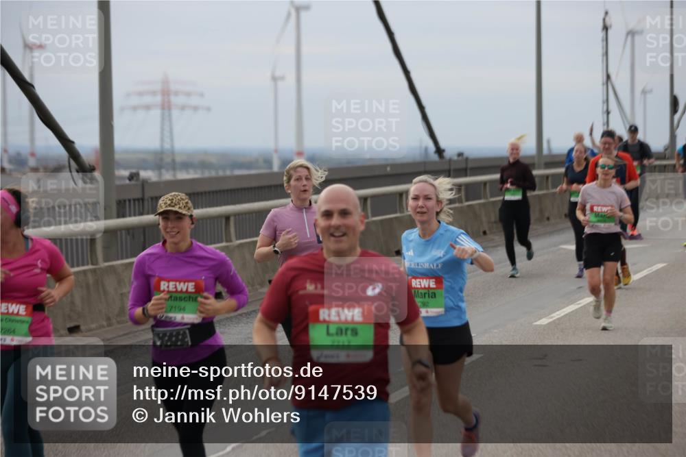 03.10.2025 - Köhlbrandbrückenlauf Jannik Wohlers http://msf.ph/oto/9147539 03.10.2025 15:51:03 Position 1 1264, 7194, 7717, 792 meine-sportfotos.de