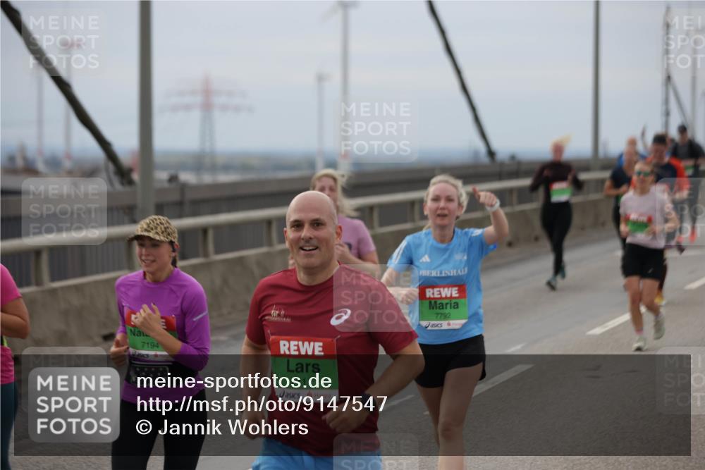 03.10.2025 - Köhlbrandbrückenlauf Jannik Wohlers http://msf.ph/oto/9147547 03.10.2025 15:51:03 Position 1 7194, 7717, 7792 meine-sportfotos.de