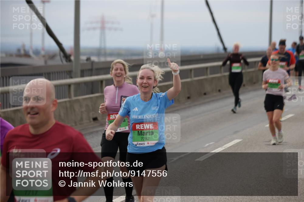 03.10.2025 - Köhlbrandbrückenlauf Jannik Wohlers http://msf.ph/oto/9147556 03.10.2025 15:51:04 Position 1 7717, 7792 meine-sportfotos.de