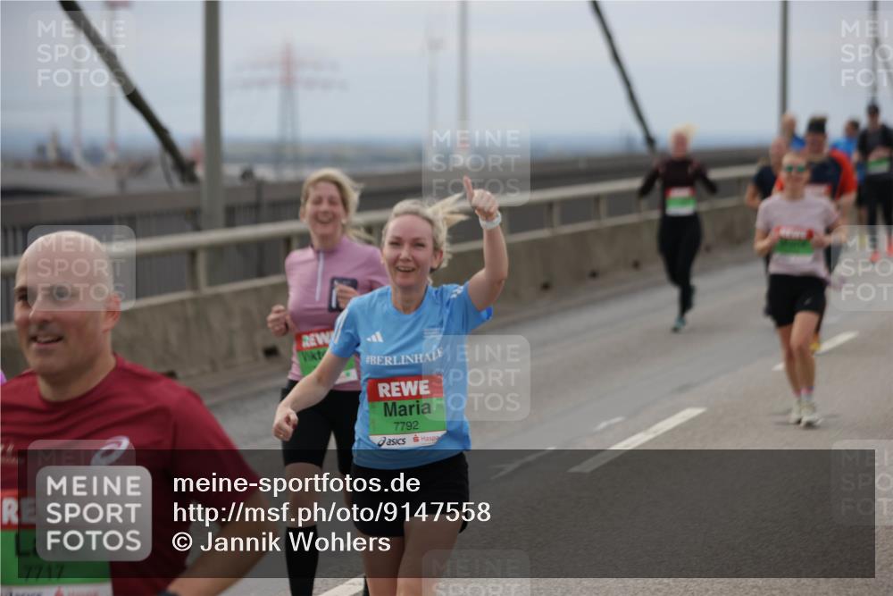 03.10.2025 - Köhlbrandbrückenlauf Jannik Wohlers http://msf.ph/oto/9147558 03.10.2025 15:51:04 Position 1 7717, 7792 meine-sportfotos.de