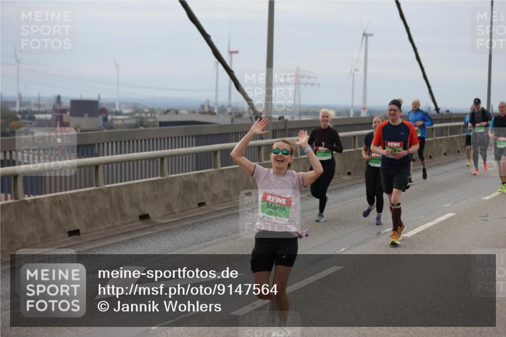 03.10.2025 - Köhlbrandbrückenlauf Jannik Wohlers http://msf.ph/oto/9147564 03.10.2025 15:51:07 Position 1 8928 meine-sportfotos.de