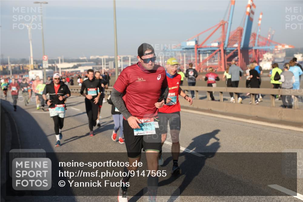 03.10.2025 - Köhlbrandbrückenlauf Yannick Fuchs http://msf.ph/oto/9147565 03.10.2025 08:38:38 Position 2 3118 meine-sportfotos.de