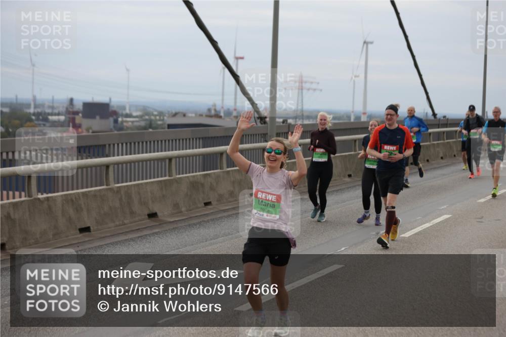 03.10.2025 - Köhlbrandbrückenlauf Jannik Wohlers http://msf.ph/oto/9147566 03.10.2025 15:51:07 Position 1 8928 meine-sportfotos.de