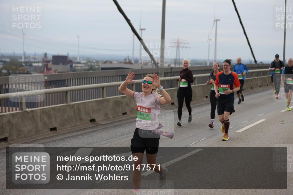 03.10.2025 - Köhlbrandbrückenlauf Jannik Wohlers http://msf.ph/oto/9147571 03.10.2025 15:51:07 Position 1 8928 meine-sportfotos.de