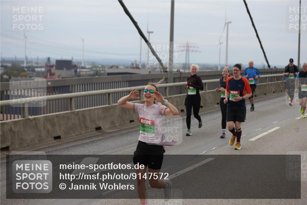 03.10.2025 - Köhlbrandbrückenlauf Jannik Wohlers http://msf.ph/oto/9147572 03.10.2025 15:51:07 Position 1 8928 meine-sportfotos.de