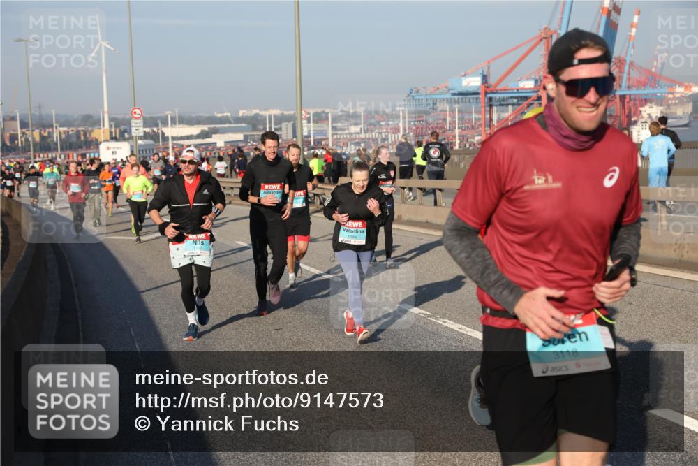 03.10.2025 - Köhlbrandbrückenlauf Yannick Fuchs http://msf.ph/oto/9147573 03.10.2025 08:38:39 Position 2 1284, 3118 meine-sportfotos.de