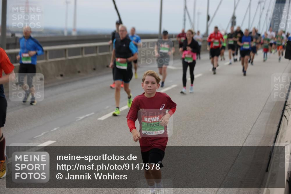 03.10.2025 - Köhlbrandbrückenlauf Jannik Wohlers http://msf.ph/oto/9147578 03.10.2025 15:51:09 Position 1 8256 meine-sportfotos.de