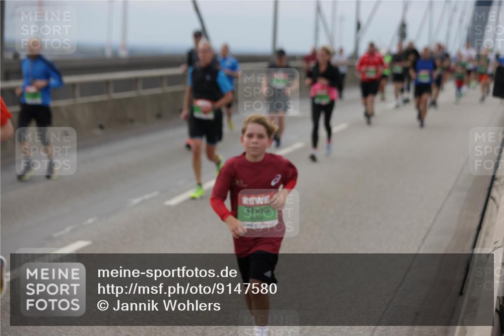 03.10.2025 - Köhlbrandbrückenlauf Jannik Wohlers http://msf.ph/oto/9147580 03.10.2025 15:51:09 Position 1 8256 meine-sportfotos.de