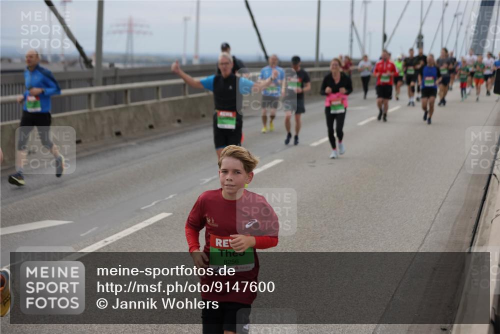 03.10.2025 - Köhlbrandbrückenlauf Jannik Wohlers http://msf.ph/oto/9147600 03.10.2025 15:51:10 Position 1 8256 meine-sportfotos.de