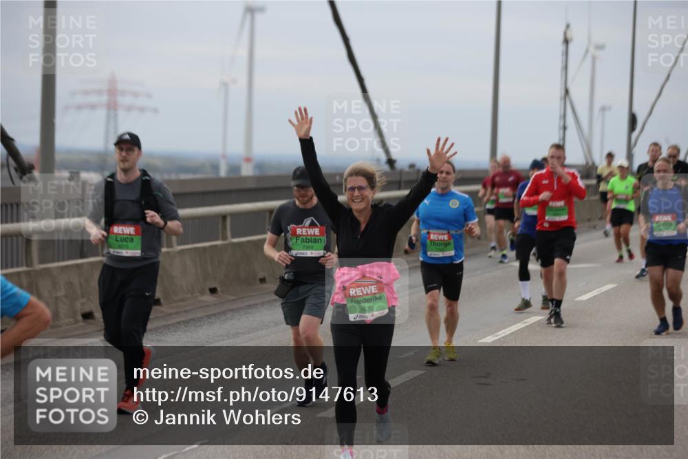 03.10.2025 - Köhlbrandbrückenlauf Jannik Wohlers http://msf.ph/oto/9147613 03.10.2025 15:51:12 Position 1 8018, 7989, 7635 meine-sportfotos.de