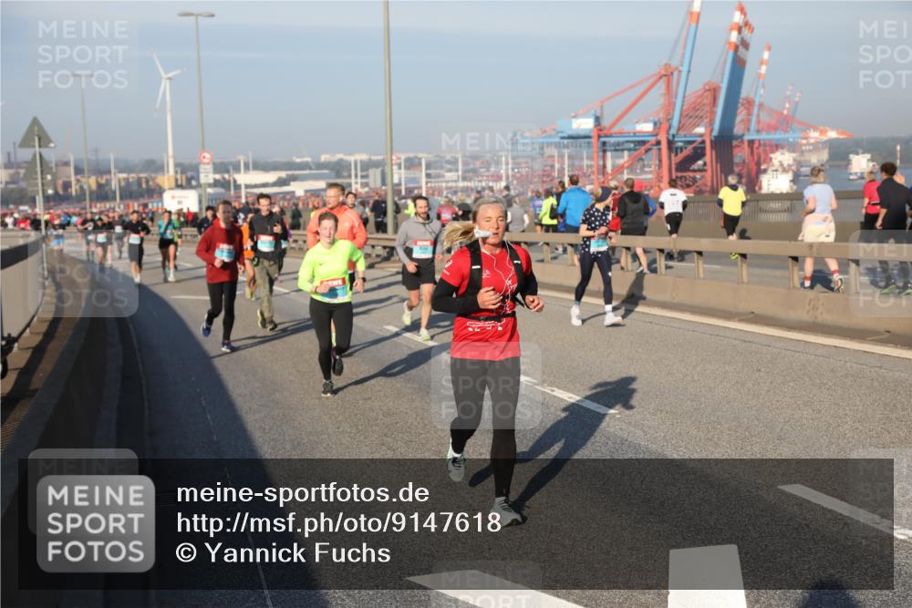03.10.2025 - Köhlbrandbrückenlauf Yannick Fuchs http://msf.ph/oto/9147618 03.10.2025 08:38:44 Position 2  meine-sportfotos.de