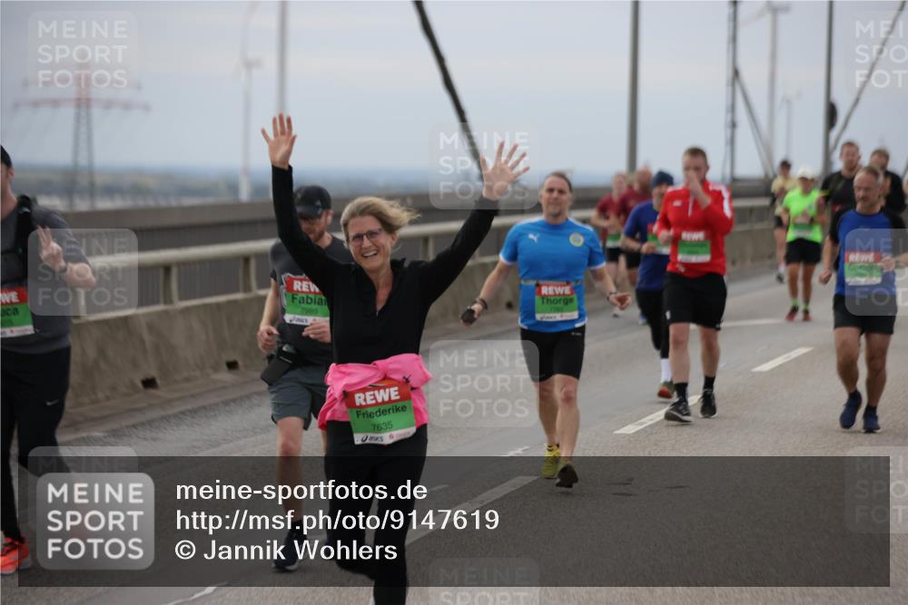 03.10.2025 - Köhlbrandbrückenlauf Jannik Wohlers http://msf.ph/oto/9147619 03.10.2025 15:51:12 Position 1 7989, 7635 meine-sportfotos.de