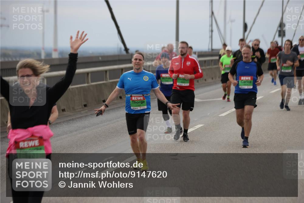 03.10.2025 - Köhlbrandbrückenlauf Jannik Wohlers http://msf.ph/oto/9147620 03.10.2025 15:51:13 Position 1 7782, 8909 meine-sportfotos.de