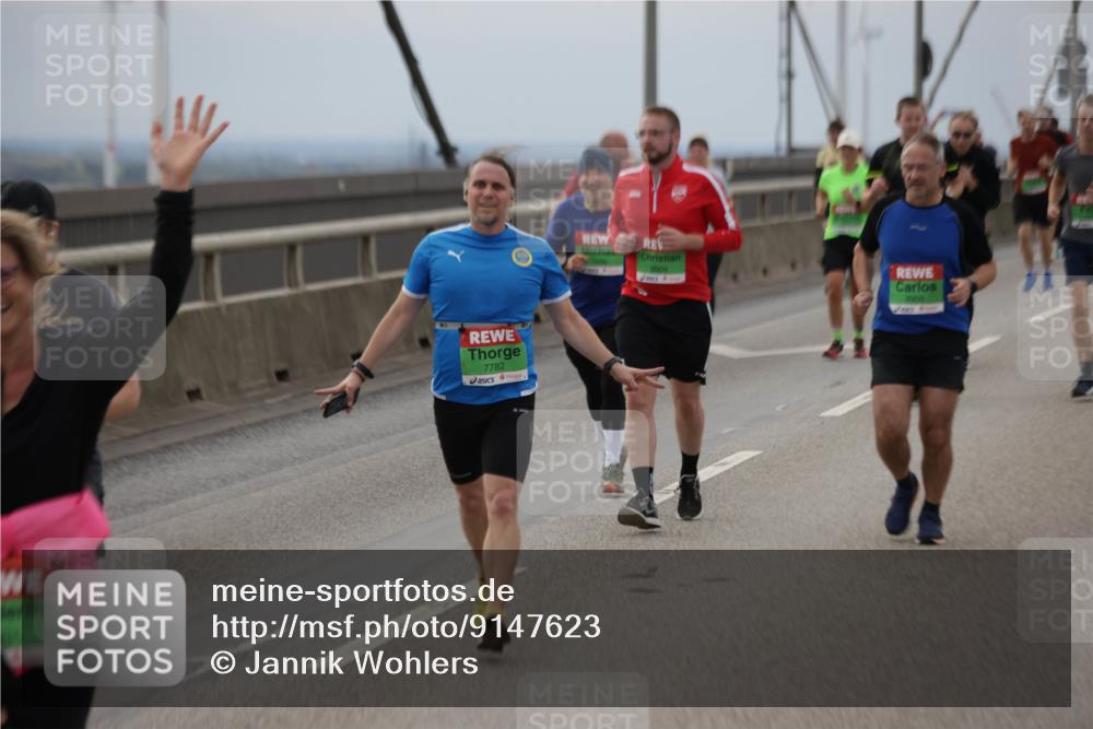 03.10.2025 - Köhlbrandbrückenlauf Jannik Wohlers http://msf.ph/oto/9147623 03.10.2025 15:51:13 Position 1 7782, 8909 meine-sportfotos.de