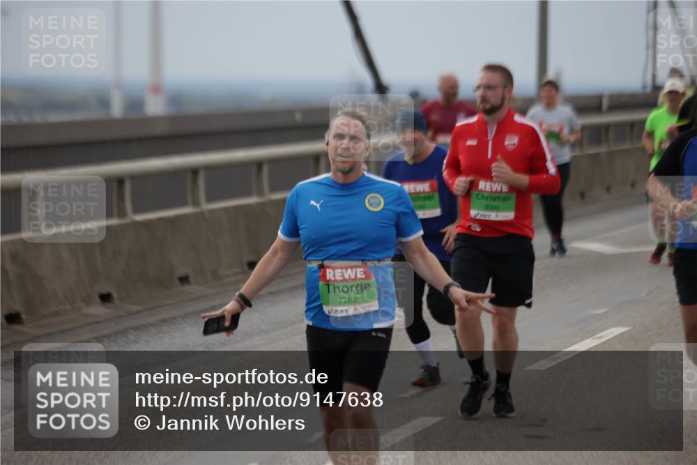 03.10.2025 - Köhlbrandbrückenlauf Jannik Wohlers http://msf.ph/oto/9147638 03.10.2025 15:51:13 Position 1 7782, 8909 meine-sportfotos.de