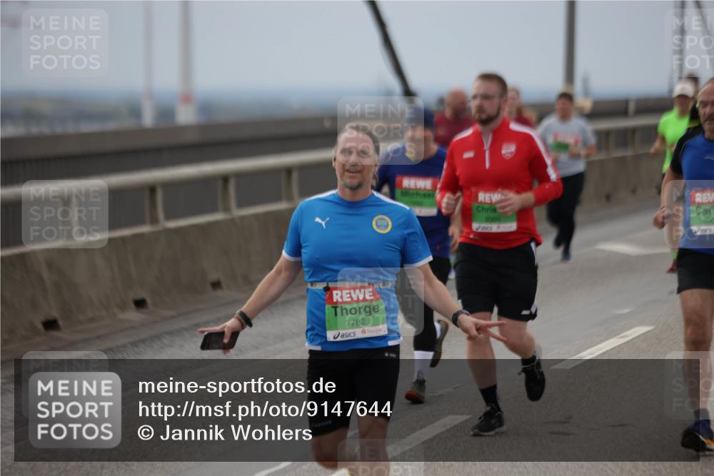 03.10.2025 - Köhlbrandbrückenlauf Jannik Wohlers http://msf.ph/oto/9147644 03.10.2025 15:51:14 Position 1 7782, 8909 meine-sportfotos.de