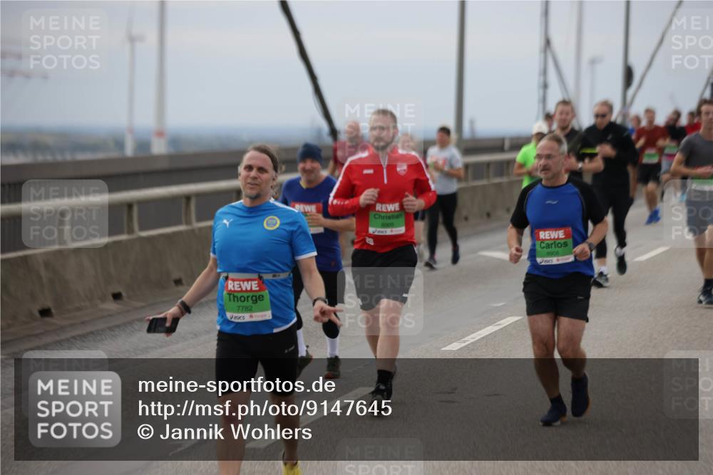 03.10.2025 - Köhlbrandbrückenlauf Jannik Wohlers http://msf.ph/oto/9147645 03.10.2025 15:51:14 Position 1 7782, 8909, 8908 meine-sportfotos.de