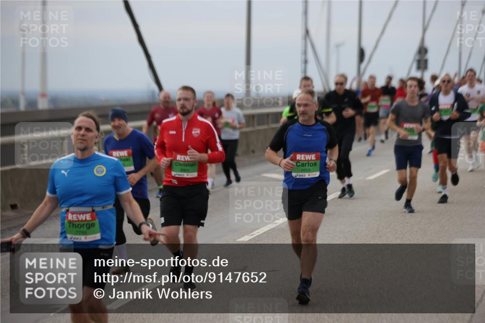 03.10.2025 - Köhlbrandbrückenlauf Jannik Wohlers http://msf.ph/oto/9147652 03.10.2025 15:51:14 Position 1 7782, 8909, 8908 meine-sportfotos.de
