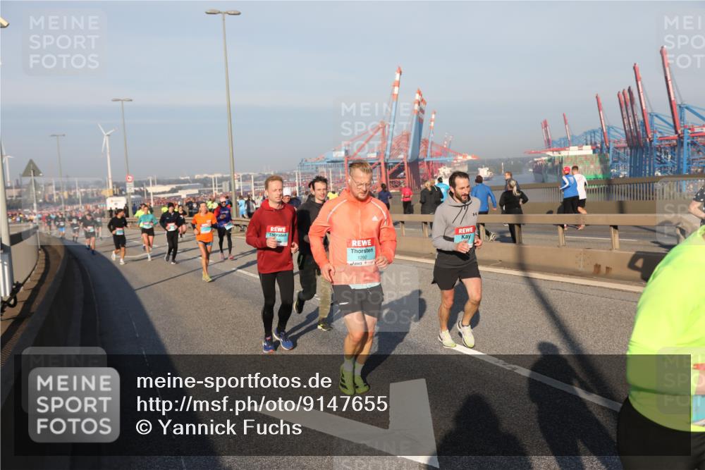 03.10.2025 - Köhlbrandbrückenlauf Yannick Fuchs http://msf.ph/oto/9147655 03.10.2025 08:38:47 Position 2 1292 meine-sportfotos.de