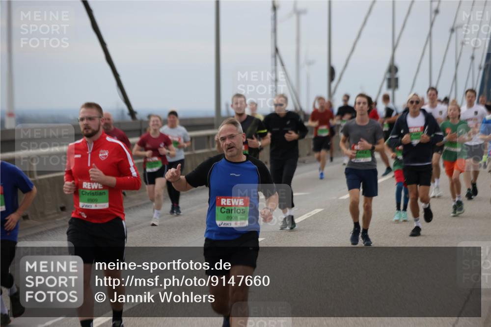 03.10.2025 - Köhlbrandbrückenlauf Jannik Wohlers http://msf.ph/oto/9147660 03.10.2025 15:51:15 Position 1 8909, 8908 meine-sportfotos.de